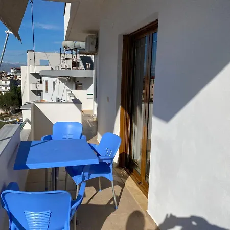 Besnike Hoxha Apartments كساميل