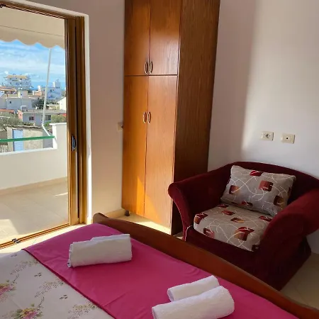 Besnike Hoxha Apartments * كساميل