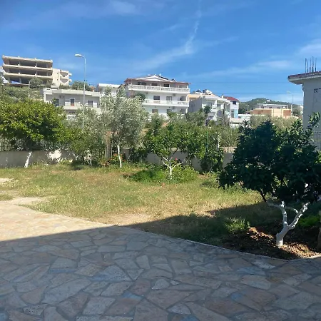 アパート Besnike Hoxha Apartments クサミル
