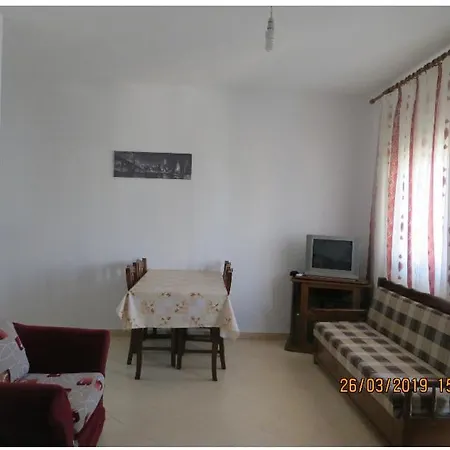 Besnike Hoxha Apartments *