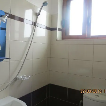 Besnike Hoxha Apartments アパート クサミル
