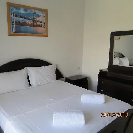 Besnike Hoxha Apartments Daire